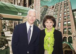 Aug 19, 2019 · when his mother, heiress gloria vanderbilt, passed away in june 2019, her son, cnn anchor anderson cooper, reportedly inherited around $1.5 million from her estate. I6jjnyutaklk2m