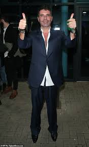 And simon cowell was looking trimmer than ever as he posed on the red carpet ahead of the america's got talent quarter finals on tuesday night. Simon Cowell Shows Off His Incredible Weight Loss As He Leaves X Factor