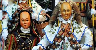 Rottweiler Narrenfiguren Ein Fransenkleid Und Ein Gschell Fastnacht Karneval Fasching