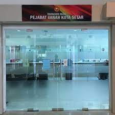 The kota setar district is a district in kedah, malaysia where the state capital alor star is situated. Fotos Bei Pejabat Tanah Dan Daerah Kota Setar Jalan Suka Menanti