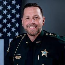 Kim Gent's Instagram, Twitter & Facebook