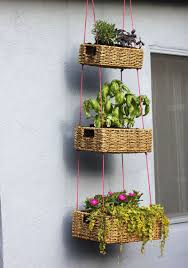 Try These Cool And Easy 25 Diy Garden Projects Hanging Basket Garden Diy Hanging Planter Diy Garden Projects