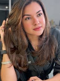 estilowaltercapelli Cor : chocolate quente Corte : short bob