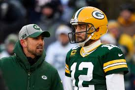Players are presented on genuine licensed trading. Aaron Rodgers Admits To Pretending His Helmet Speakers Aren T Working
