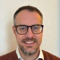 2400+ "Niessen" profiles