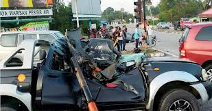 Check spelling or type a new query. Kualanerus Maut Kenderaan Dihempap Kereta Kemalangan