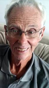 SCHMITZ, O AMERICANO QUE ENSINOU PORTUGUÊS A DOUTORES