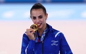 Reuters/lindsey wasson) first up was the hoop exercise, with ashram receiving an incredible score of 27.550 which landed her in first place for the exercise, and zelikman behind her in 10th and last place for the exercise, receiving a score of 23.700. Bcov Fbxv3lynm