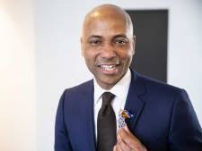 Самые новые твиты от carlo van lienden (@carlovanlienden). Succesduo Tan En Ikink Keert Terug Op Zoek Naar Het Late Nightgevoel Show Ad Nl