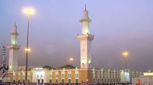 الشيخ نواف الأحمد لدى استقباله الأمير تركي بن محمد في. Ù…Ù† Ø§Ù„Ø­Ø±Ù…ÙŠÙ†