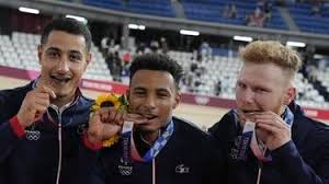 L'équipe de france masculine de fleuret a remporté la finale des jeux olympiques de tokyo face à l'équipe olympique de russie, ce dimanche 1er août à chiba. 9wkof Rlh1evxm