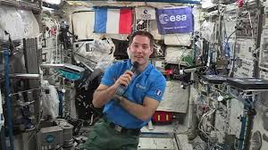 Thomas pesquet, un astronaute français actuellement à bord de la ssi, a profité de sa sortie dans l'espace, vendredi, pour prendre quelques photos et les publier sur twitter. Thomas Pesquet Comment Suivre La Sortie Dans L Espace De L Astronaute Francais Video