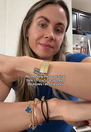 It’s a hobby ✨💎💍 #jewelrycollection #goldjewelry #cartierlove #vancleef