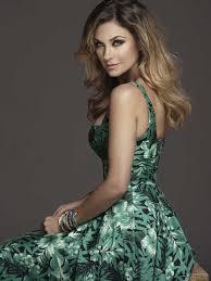 People born under this sign are popular because they're sincere and avoid conflict. Aracely Arambula Se Declara Abierta Al Amor