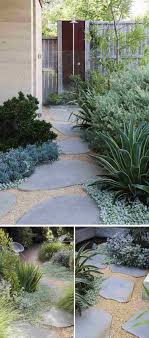 Un Chemin De Jardin En Pas Japonais En Ardoise Grise Emmene Jusqu A La Douche De Jardin Chemin De Jardin Jardins Jardin Mediterraneen