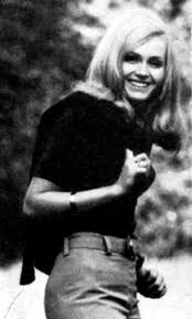 Helena vondráčková (born june 24, 1947, prague) is a czech singer whose career has spanned five decades. Czechoslovakian Singer Helena Vondrackova Singer Photo Black California Dreaming