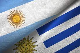 Martín cáceres, josé maría giménez, diego godín, matías viña; Argentina Y Uruguay Tambien Votan Este Domingo Presidenciales