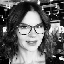 Abigail Wild (@AWild_Author)