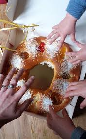 Couronne Galette Des Rois Bechard Patisserie Aix En Provence Fruits Confits Patisserie Galette Galette Briochee