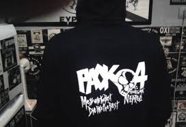 Το ντέρμπι ανάμεσα στον παοκ και στον άρη (ή και ντέρμπι της θεσσαλονίκης), είναι η αθλητική αναμέτρηση ανάμεσα στους δύο προαναφερθέντες συλλόγους σε όλα τα ομαδικά αθλήματα, αλλά κυρίως αφορά στο ποδόσφαιρο. Paok 1926 S F P A O K Neapolhs Hmerologia 2012 Foyter