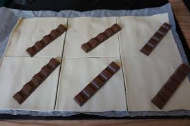 Rezept Kinder Riegel Croissants Aus Blatterteig Kinder Riegel Croissant Aus Blatterteig Blatterteig