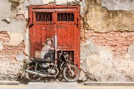 Candid traveller photos · easy price comparison Five Reasons To Visit The Amazing Murals Of George Town Penang Loculars Is Now Part Of The Leica Family