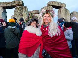 Watch the winter solstice sunset live from stonehenge! Druids And Dancers Gather At Stonehenge To Mark Winter Solstice Stonehenge The Guardian