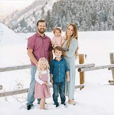 Winter Family Photo Color Scheme Outfits By Color The Family Photo Blog Family Photo Outfits Winter Family Photo Outfits Winter Family