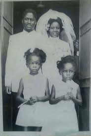 Margaret gakuo kenyatta (born 8 april 1964) is a kenyan educator, first lady of kenya, and wife of uhuru muigai kenyatta, kenya's fourth president. Uhuru Kenyatta Mwai Kibaki And Raila Odinga Wedding Photos