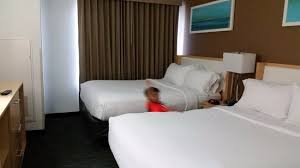 This hotel is 9.5 mi (15.3 km) from mgm northfield park and 15.4 mi (24.7 km) from stan hywet hall and gardens. 2 Queen Bd Rom Picture Of Holiday Inn Express Hotel Suites San Antonio Rivercenter Area Tripadvisor