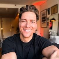 30+ "Knouse" profiles