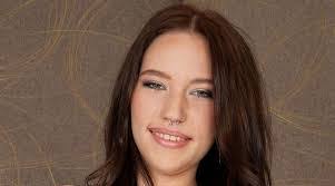 Crystal Sinn's Instagram, Twitter & Facebook