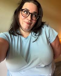 Luna Lewis (@luna.lewww) · Instagram 照片和视频