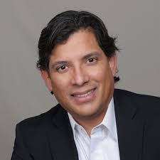 Rolando Berrios's Instagram, Twitter & Facebook