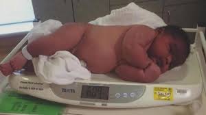 Woman Gives Birth To 13 Pound Baby I Never Dreamed He D Be This Big Cbs News