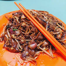 Char kway teo is actually noodles in our english language, so the main ingredient of char kway teow is rice and fish. Worth The Calories Cholesterol Hill Street Fried Kway Teow Singapore Traveller Reviews Tripadvisor