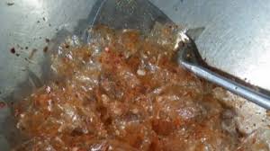 Lumayan loh buat camilan keluarga saat bersantai, dibawa ke kantor buat cemilan sambil kerja atau bisa juga di jadikan bisnis keripik pisang rumahan yang menguntungkan. Viral Penampakan Camilan Keripik Kaca Netizen Maaf Aku Kira Oseng Plastik