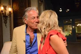 ونشرت زوجته، عددًا من الصور والفيديوهات عبر صفحتها الخاصة على موقع الصور. ÙÙŠØ¯ÙŠÙˆ ÙˆØµÙˆØ± Ù…ØµØ·ÙÙ‰ ÙÙ‡Ù…ÙŠ ÙˆØ²ÙˆØ¬ØªÙ‡ ÙŠÙƒØ´ÙØ§Ù† ØªÙØ§ØµÙŠÙ„ Ø­ÙŠØ§ØªÙ‡Ù…Ø§ Ø§Ù„Ø®Ø§ØµØ© Ù…Ø¹ ØµØ§Ø­Ø¨Ø© Ø§Ù„Ø³Ø¹Ø§Ø¯Ø© Ù…Ø¬Ù„Ø© Ø³ÙŠØ¯ØªÙŠ