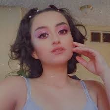 Daisy Pineiro's Instagram, Twitter & Facebook