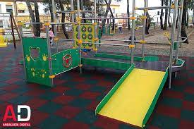 La Rambla Cuenta Desde Hace Unos Dias Con El Primer Parque Infantil Adaptado Para Personas Con Discapacidad De La Parques Infantiles Parque Para Ninos Parques