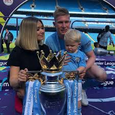 De bruyne has two children — mason and rome — with his wife michele lacroix, whom he married in the summer of 2017, but the story of how the couple met is a curious one. Meet Kevin De Bruyne S Stunning Wife Michele Lacroix Who S Pregnant With Their Second Child