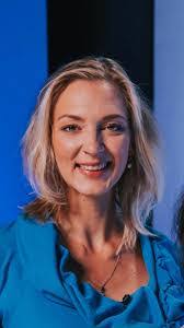 Leslie Mcnulty's Instagram, Twitter & Facebook