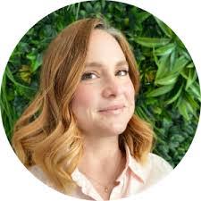 Amanda Slover's Instagram, Twitter & Facebook