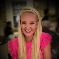 Roxanne Sumner's Instagram, Twitter & Facebook