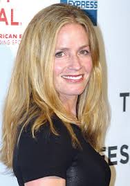 Elisabeth Shue fits perfectly into role