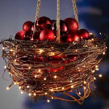 16 Wonderful Outdoor Christmas Decorations That Will Leave You Speechless Decor Home Ideas Christmas Decorations Diy Outdoor Christmas Hanging Baskets Christmas Deco