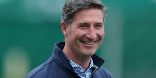 Starbucks CEO vows to improve coffee shop experience