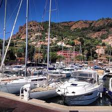 Epingle Par Gil Vicente De Andrade Sur Decouverte Du Littoral Saint Raphael Bormes Les Mimosas Le Pradet