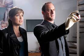 Svu originally aired on monday nights at 9pm/8c. Christopher Meloni To Reprise Law Order Svu Role In New Nbc Series