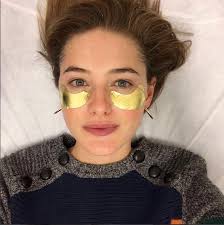 Yeni Trend: Gümüş Ve Altın Maskeler